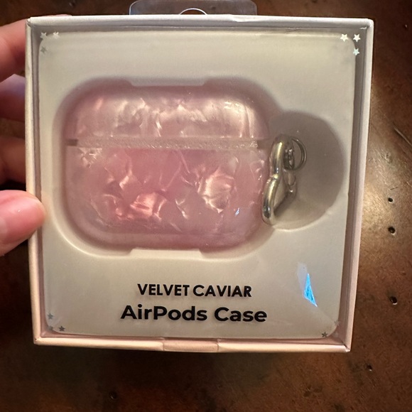 Velvet Caviar Rose Quartz AirPod Pro Case - Picture 3 of 3